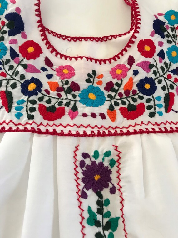 Vintage girls Mexican dress, embroidered Oaxacan … - image 6