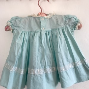 1950s, 1960s, baby girls dress, 6 months, 9 months, baby blue ruffle dress, lace dress, retro newborn dress, puffy sleeves, eyelet details image 3