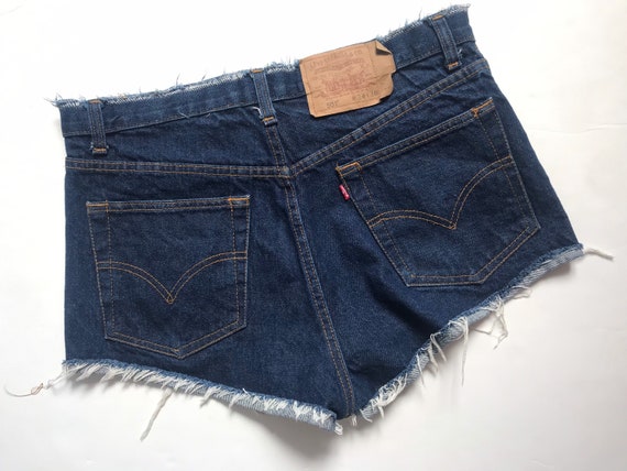 Vintage Levis jean shorts, 501, 34”, daisy dukes,… - image 6