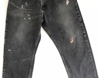 Vintage paint splattered wrangler jeans, W37 L29, washed black, well worn, distressed wranglers, 1990’s, Y2K, grunge jeans, faded, high rise