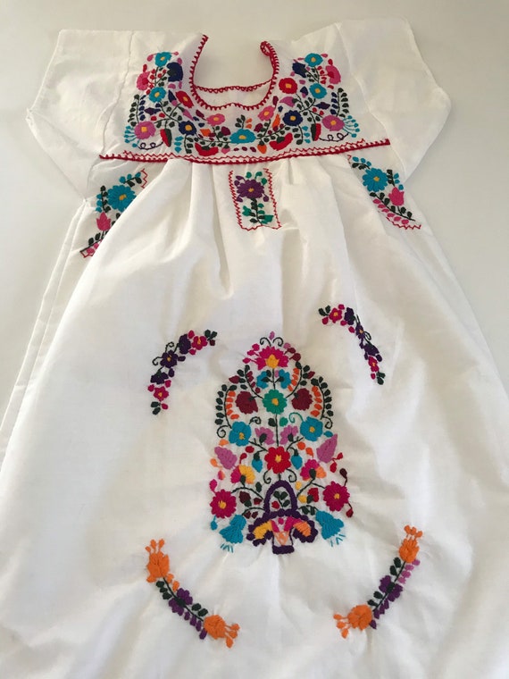 Vintage girls Mexican dress, embroidered Oaxacan … - image 5