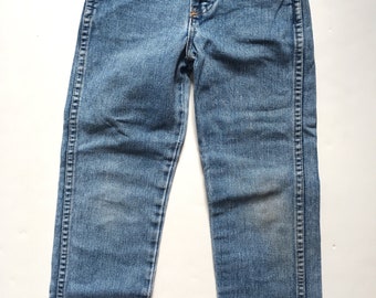 Vintage kids wrangler jeans, hi rise, high waisted, kids vintage jeans, worn in, slim cut, 90’s kids jeans, straight leg, faded, mom jeans