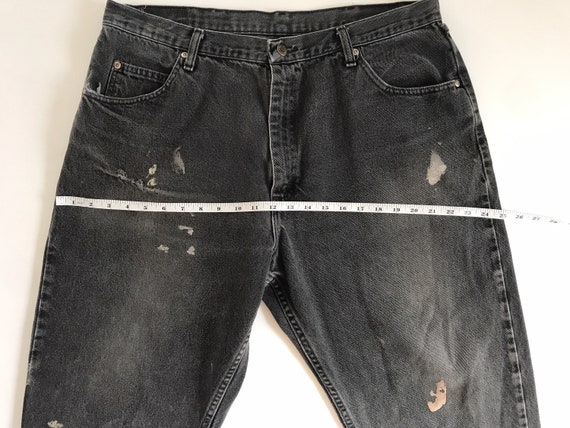 Vintage paint splattered wrangler jeans, W37 L29,… - image 9