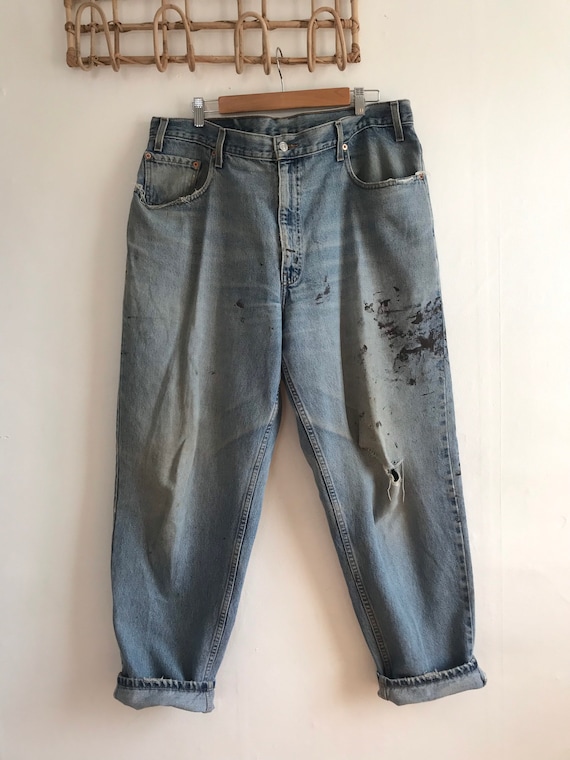 Vintage Levis 560 jeans, 38”, distressed denim, p… - image 2