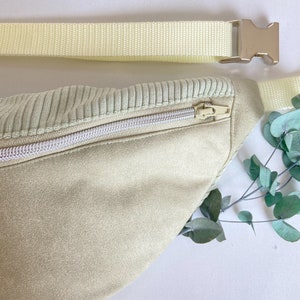 Hipbag, Velour, Kunstleder, Bauchtasche, Gürteltasche, Crossbody Bag, Waistbag, Hipbag, Bumbag, mint, helltürkis, weiss, Pastell, Salbei Bild 4