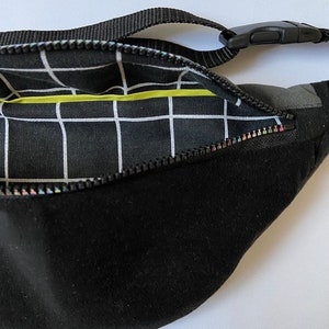 Hipbag schwarz, grau, Regenbogen, Velour, Bauchtasche, Gürteltasche, Crossbody Bag, Waistbag, Hipbag Bild 4