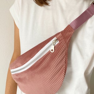 Hipbag cord, belly bag, belt bag, crossbody bag, pink, old pink, silver, fine cord, wide cord, microfiber | Waist bag | Bumbag