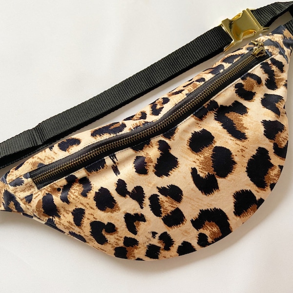 Hipbag Leopard Velor, belly bag, belt bag, crossbody bag, waist bag, hip bag, tiger, leopard print