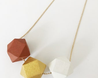 Wooden necklace geometric gold-colored