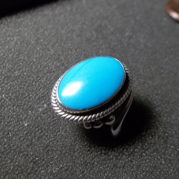 Sterling Silver 925 ring with turquoise very ornate