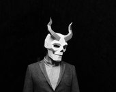 Horned Skull Mask - Complete Your Halloween Costume by making a 3D DIY Papercraft Demon Head