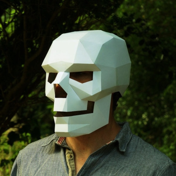 Plantilla de artesanía de papel 3D de máscara de calavera, máscara de papel de baja poli, disfraz de Halloween único, patrón PDF de cosplay, cráneo humano de bricolaje
