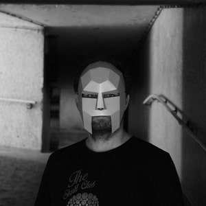 Der Entdecker, Papercraft Mask Template