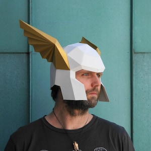 Winged Herald&#39;s Helmet, Papercraft Template