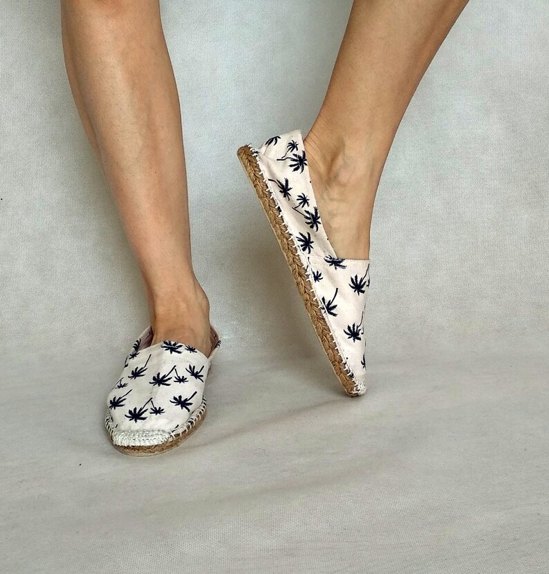 Navy Blue Flats White Flat Espadrilles Palm Pattern Shoes Retro Woven Heels UK 7 Vegan Shoes EUR 41 US 9,5 Vintage Espadrille Shoes
