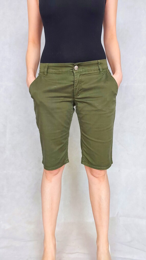 90s Vintage Army Green Escada cortos Etsy España