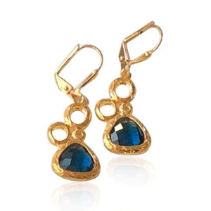 Art deco statement blue sapphire gold bubbles earrings, September birthstone jewelry, Gold blue crystal drop earrings, Blue wedding earrings