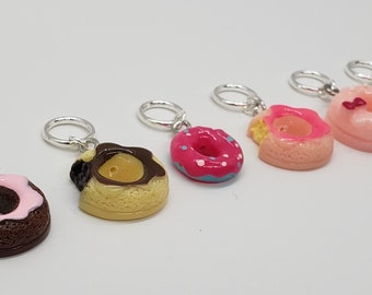 Stitch Marker Set, Snag Free Knitting Markers, Kawaii Donut Charms, Jump Ring Charms, Knit Notions, doughnuts chocolate sprinles donuts pink