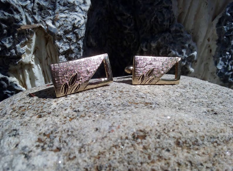 Diamond Cut Leaf Cuff Links Textured Cut Out Gold Tone Cuff Links Vintage Swank Cuff Links Unisex Wedding Cufflinks