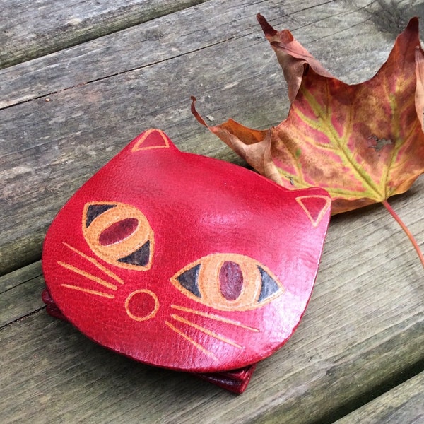 Vintage small red Leather cat face change Purse, Mexican handmade Moccasin coin pouch, animal shaped Wallet for treasures and mementoes