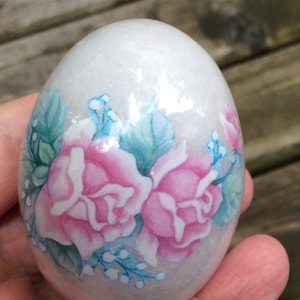 Vintage stone floral decorative eggs paperweight oval Easter gifts decor pink pastel colors gold stand Healing Stones rocks Pagan Spring