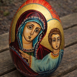 Œuf de Pâques ancien décoré et peint à la main, icône religieuse orthodoxe, laque noire, signé, œuf en bois, ancien artisan russe d'Eostre peint