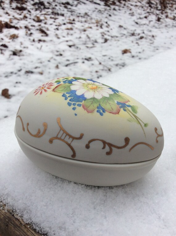 Vintage Lefton Bisque Easter Egg shape trinket bo… - image 5