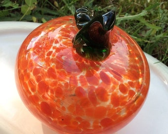 Vintage Blown Glass Orange Glass Halloween Pumpkin Paperweight, Retro Florida Orange Speckled Art Glass fruit, gifts for fathers day