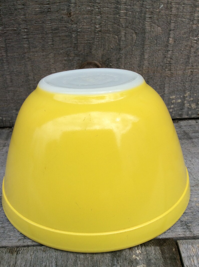 Vintage Pyrex Small Yellow Mixing Bowl Creamy Yellow Pyrex - Etsy