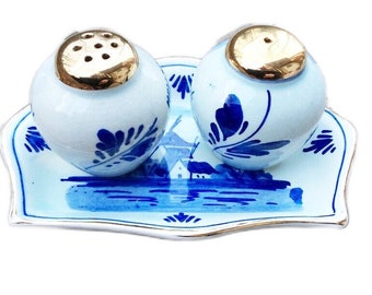 Vintage Delft Blue and White porcelain Salt and Pepper Shakers with tray, Gold Top Salt Shakers Madurodam Holland Windmill old Dutch decor
