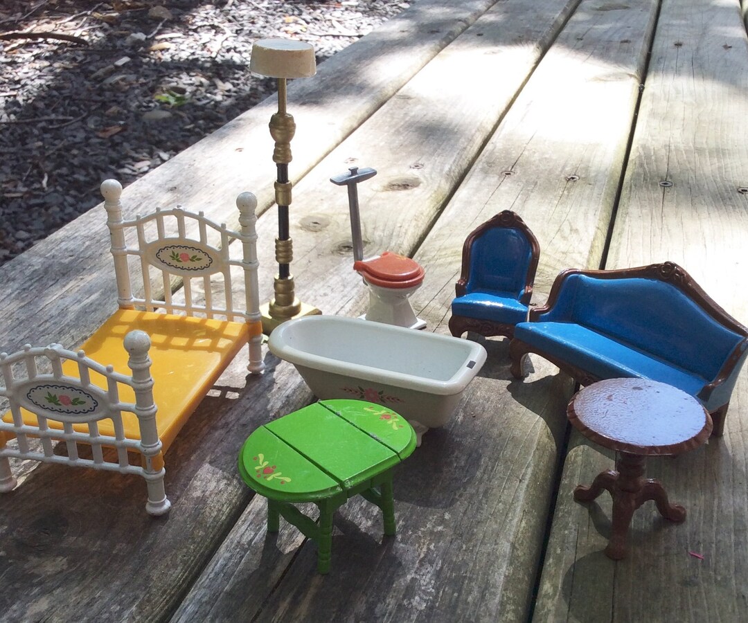 Vintage Miniature Metal Dollhouse Furniture, Retro Diecast Metal Toy