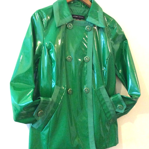 vintage wet look green vinyl jacket, retro Shiny Faux Patent Leather New York & CO Jacket, shiny iris maximalist fashion urban Rain Jacket