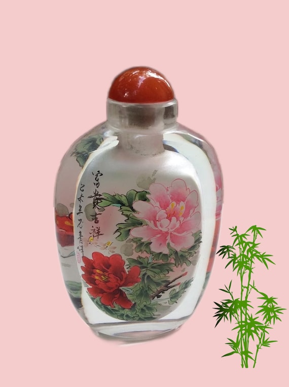 Vintage Large Asian Reverse painted Snuff perfume 