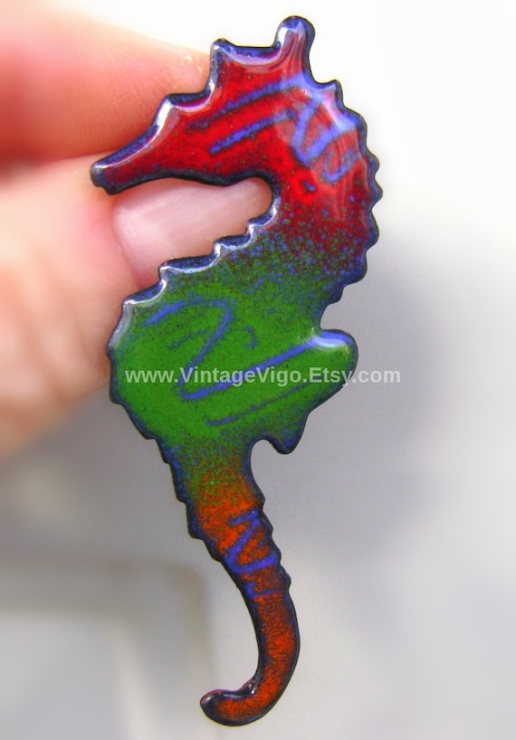 Seahorse pin Beach wedding Gift for her Colorful pin Fashion seahorse brooch Beach pin Nautical jewelry Nautical brooch