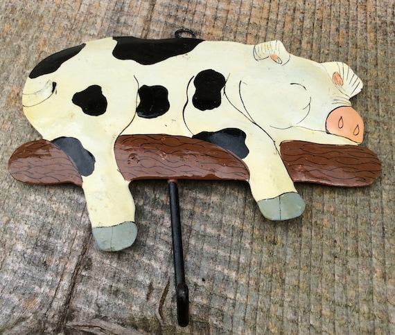 Vintage Metal Pig Wall Hook: Tole Paint Farmhouse Decor