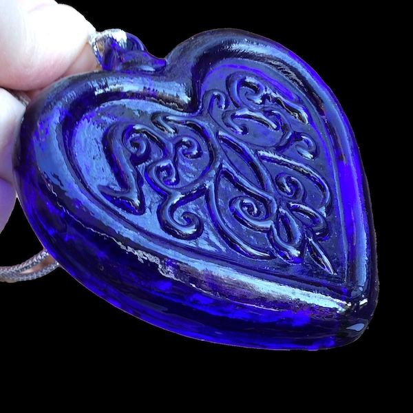 Vintage Valentine Cookie press cookie dough stamp art glass Cobalt Blue Glass hanging heart ornament, retro mom gifts textured love heart