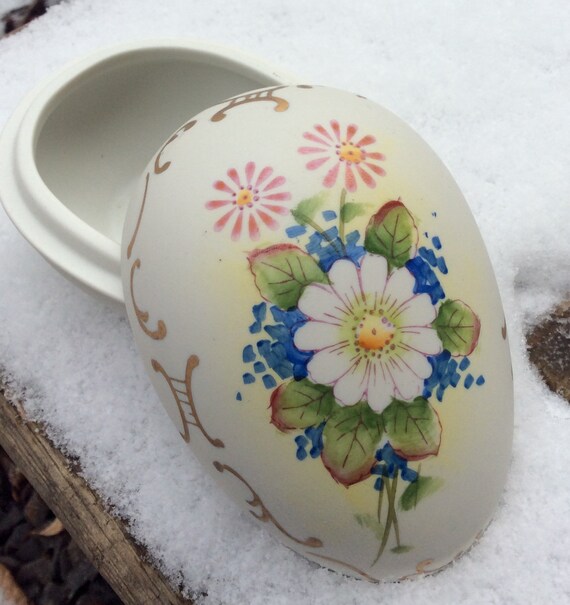 Vintage Lefton Bisque Easter Egg shape trinket bo… - image 1