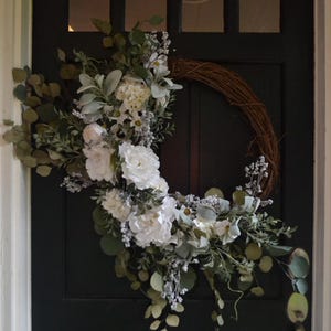 Elegant White Flower Wreath