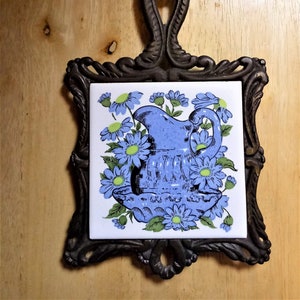 Vintage Antiqued Brass Trivet: Blue Pitcher & Basin Tile Insert