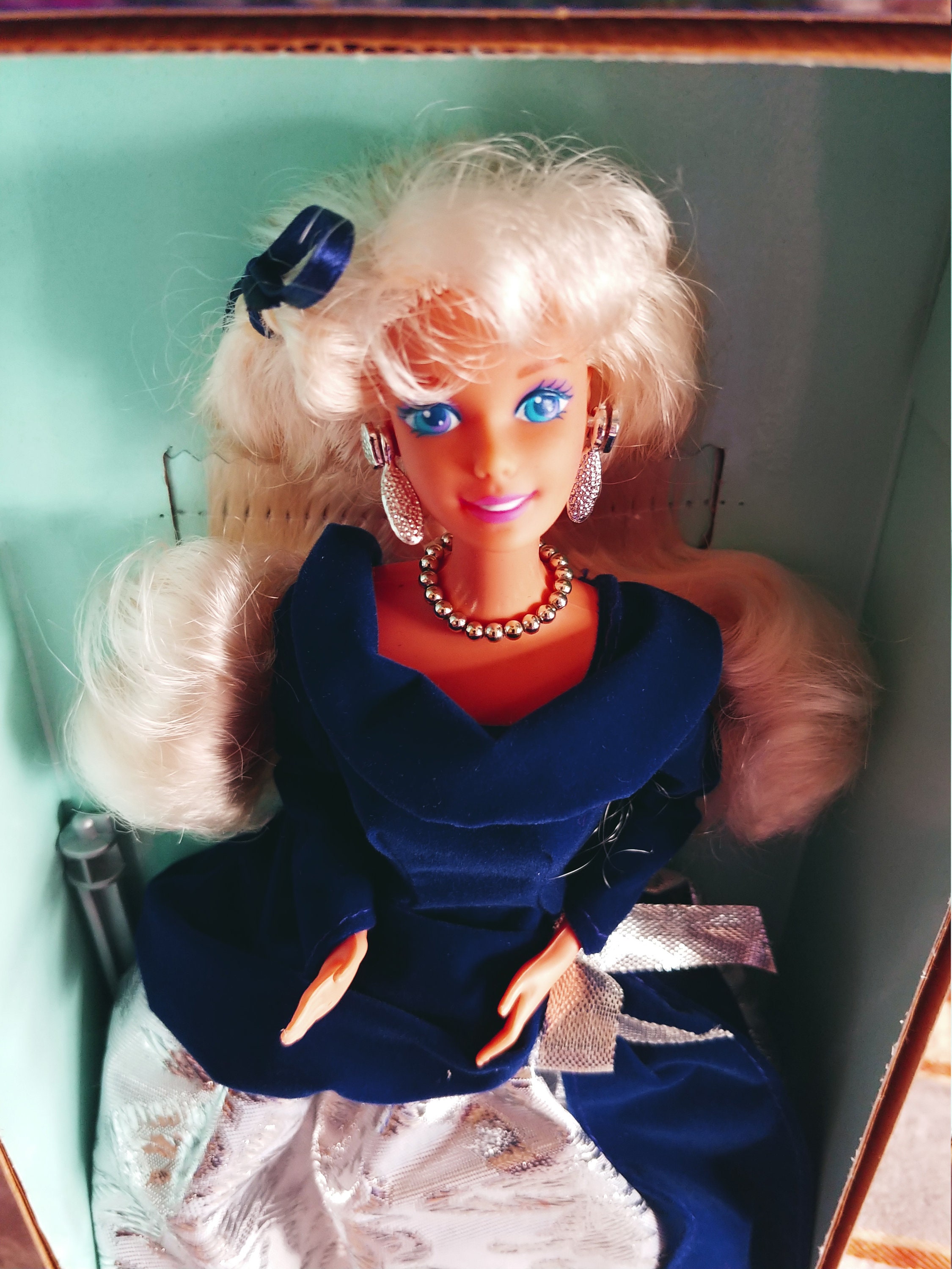 New Barbie Doll 1995 Avon Winter Velvet Barbie New in Box
