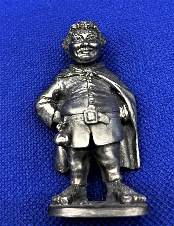 Pewter Figurine Lord of the Rings Frodo Baggins Hobbit with Sword Sword