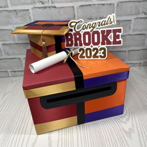 Boîte pour cartes de remise de diplôme, 2 écoles, du lycée à l'université, 10 x 10 couleurs au choix de votre école, style 2