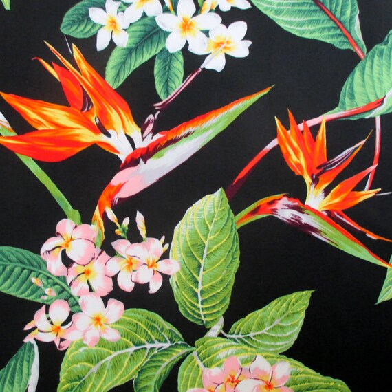 Tissu Jardin Du Paradis Hawaï Tropical Fleuri Sur Fond Noir Oiseau De Paradis De Fleurs Par Yard