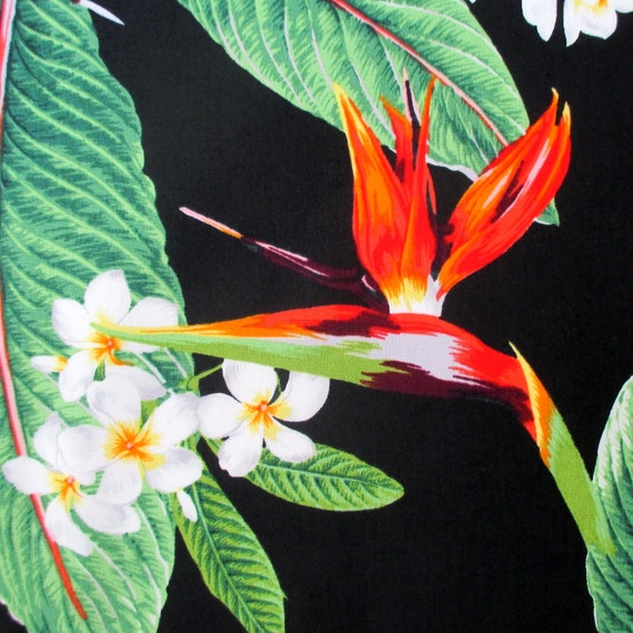 Tissu Jardin Du Paradis Hawaï Tropical Fleuri Sur Fond Noir Oiseau De Paradis De Fleurs Par Yard