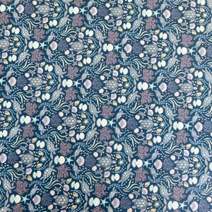 Sea Turtle Fabric, Sea Turtle Family on Dark Blue with Pearl, Ocean Pearls by Lewis and Irene, By the Half or Full Yard immagine 4