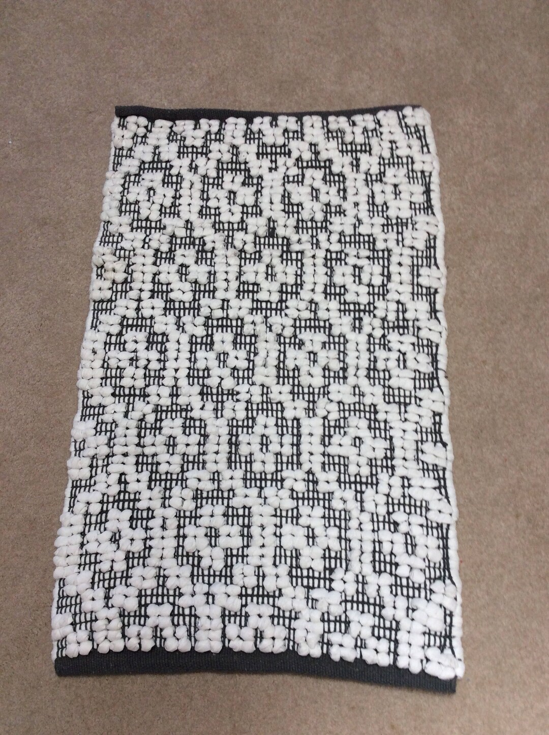 Rag Rug / Chindi, Shades of Gray and White Rag Rug/ Boho Chic Hippie