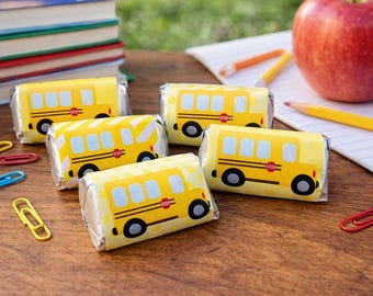 30 adesivi per scuolabus, bomboniere per feste di compleanno a tema scuolabus, bomboniere per scuolabus, decorazioni per feste di compleanno a tema scuolabus, caramelle a tema autobus.
