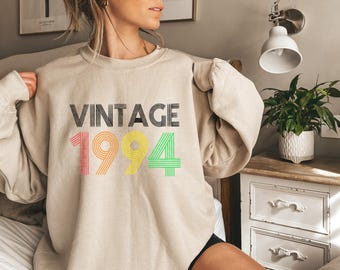 1994 Sweatshirt, 1994 College-Stil 1994 Jahr Sweatshirt, 1994 Geburtstag Shirt, 1994 Geburtstagsgeschenk, 00.Geburtstag Sweatshirt, Geschenk für Sie