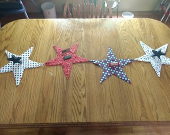 Chemin de table étoile rouge, blanc et bleu