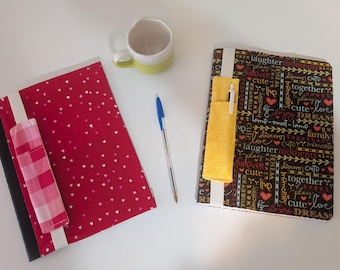 Housse pour ordinateur portable en tissu fait main avec porte-stylo | Couverture de journal réutilisable | Organisateur à fermeture élastique | Cadeau pour écrivain, étudiant, enseignant